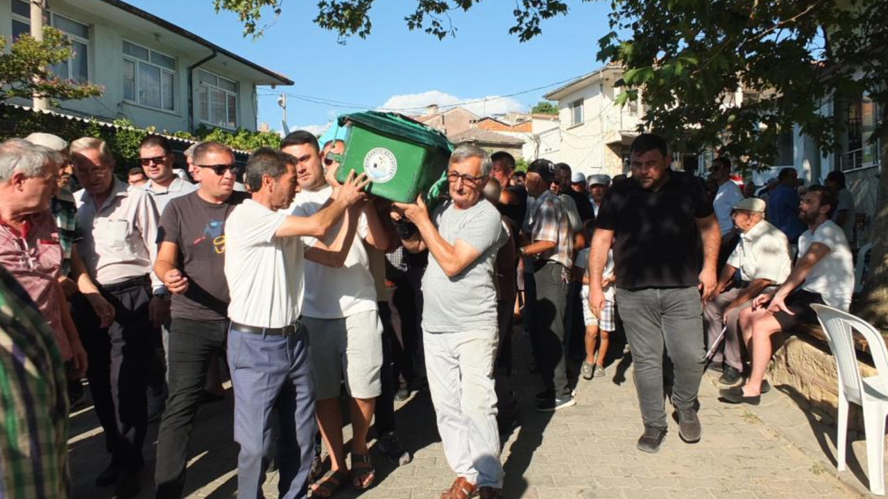 Burhaniye’de Eski Başkan Naci Söyler Son Yolculuğuna Uğurlandı