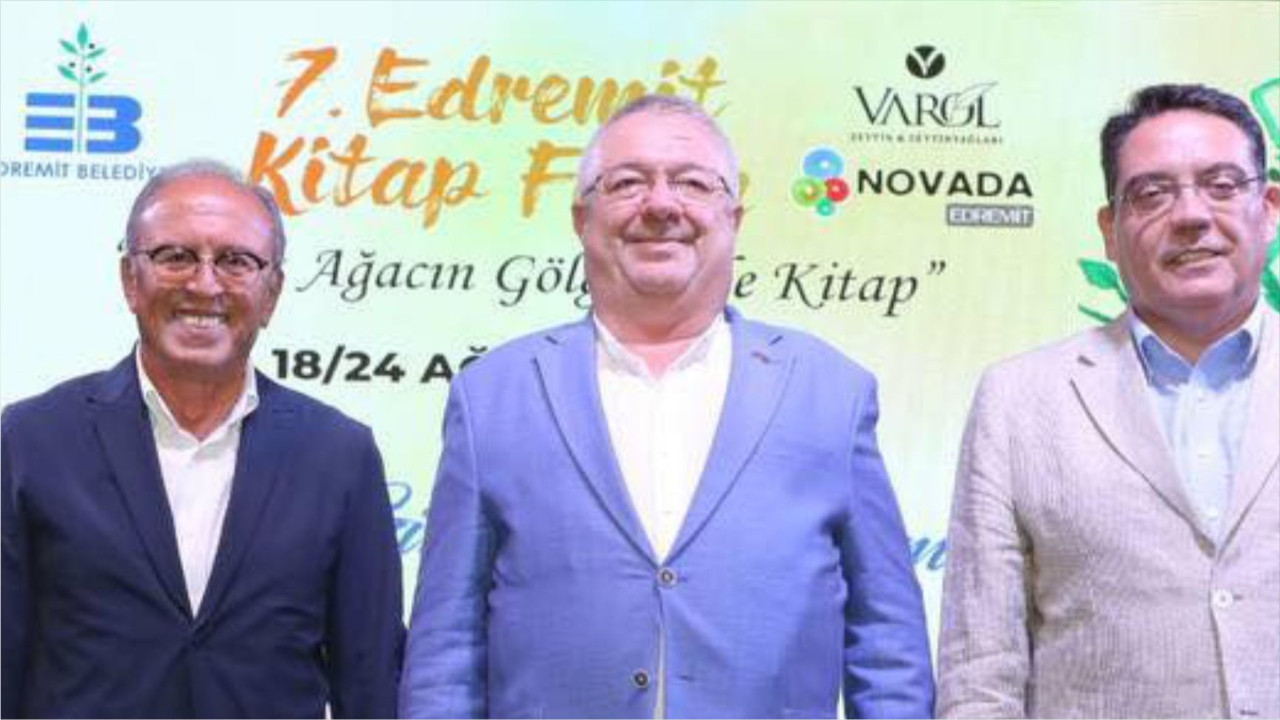 Edremit'te 7.Kitap Fuarı 5.Günde "Şiir" Oldu