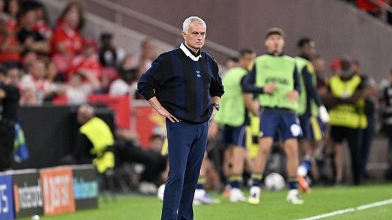 Mourinho'nun ayrılığı sonrası İrfan Can Kahveci'nin eşinden dikkat çeken paylaşım