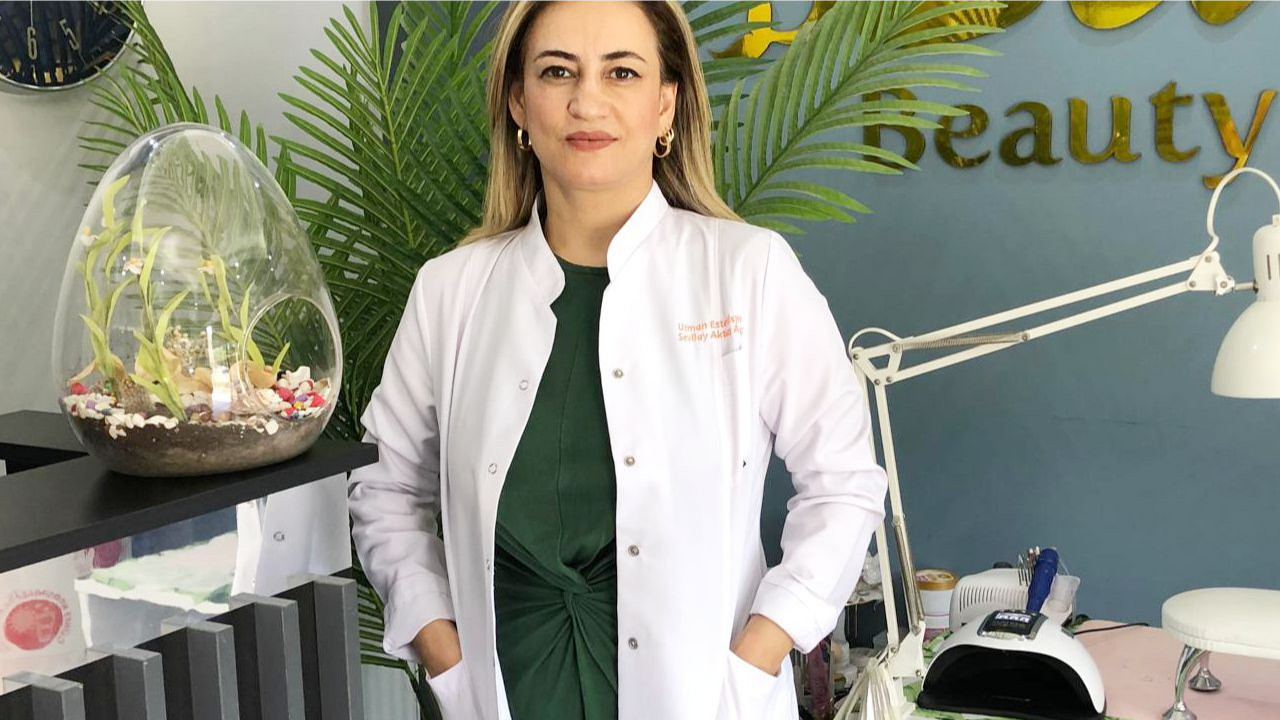Balıkesir'de Kalıcı Makyaja Kadınlardan Büyük İlgi