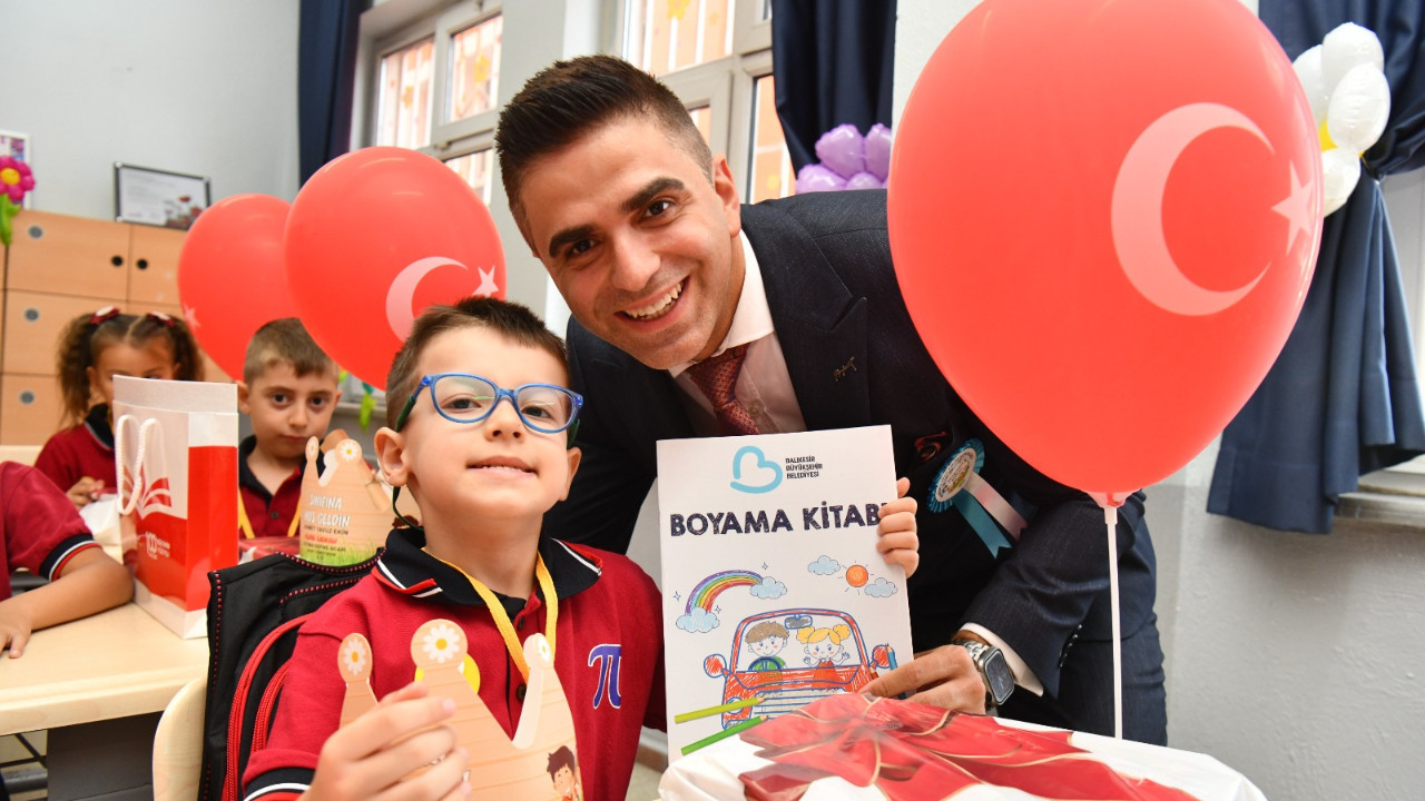 Okullar Açıldı, Öğrenciler Ders Başı Yaptı