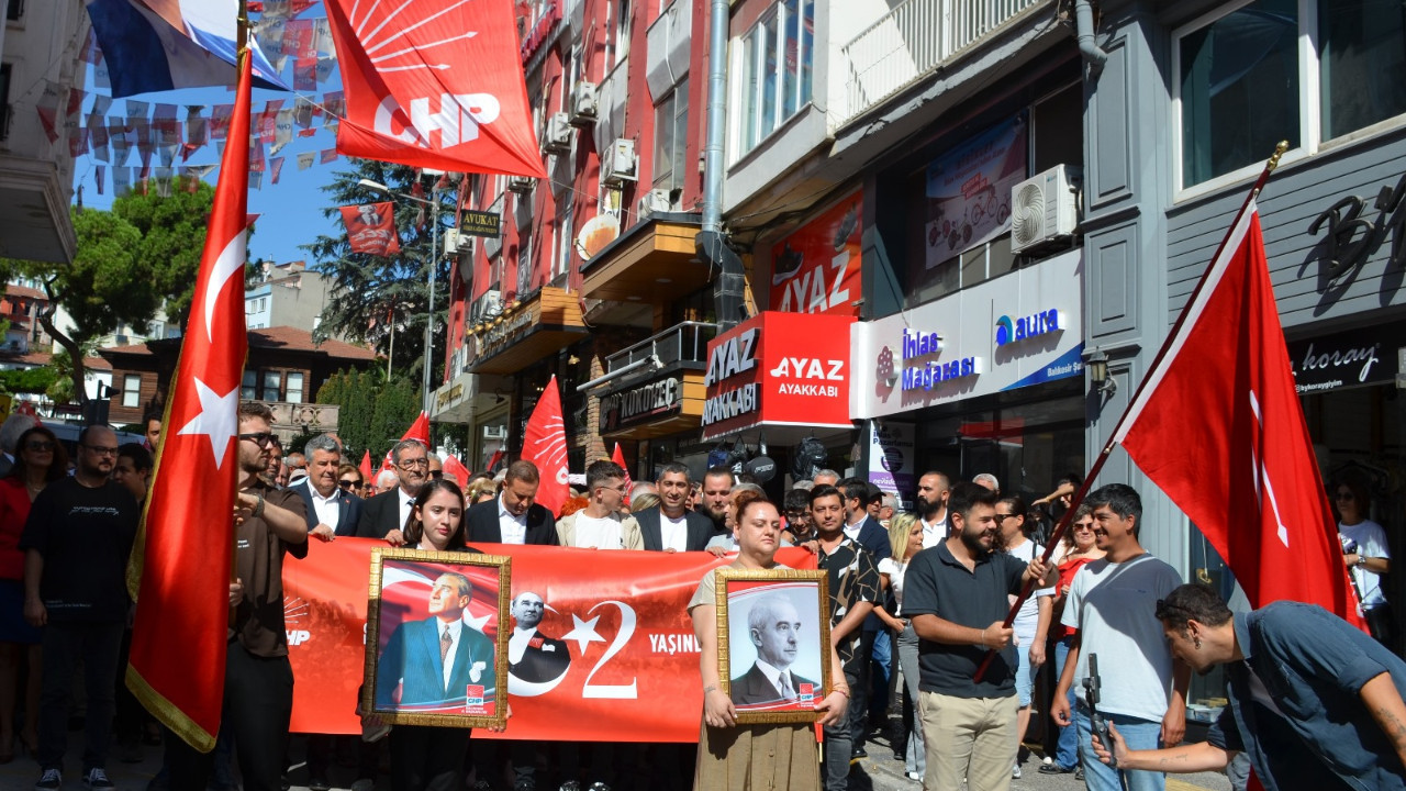 CHP’nin 102. Yaşı İzmir’in Kurtuluş Gününde Kutlandı