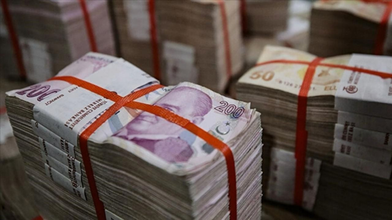 Emeklilik İçin Yeni Yaş ve Sigortalılık Süresi Belli Oldu