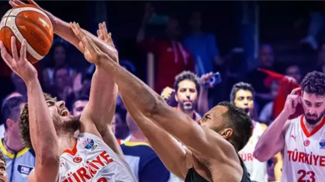 Finalde Yenilgi! 12 Dev Adam Avrupa İkincisi