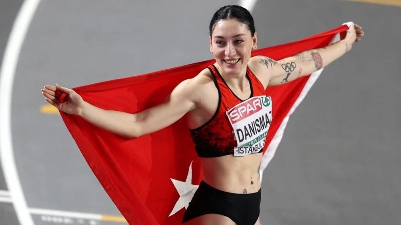 14.10m’lik atlayışıyla finale yükseldi! Tuğba Danışmaz Kimdir, Nereli, Kaç Yaşında?