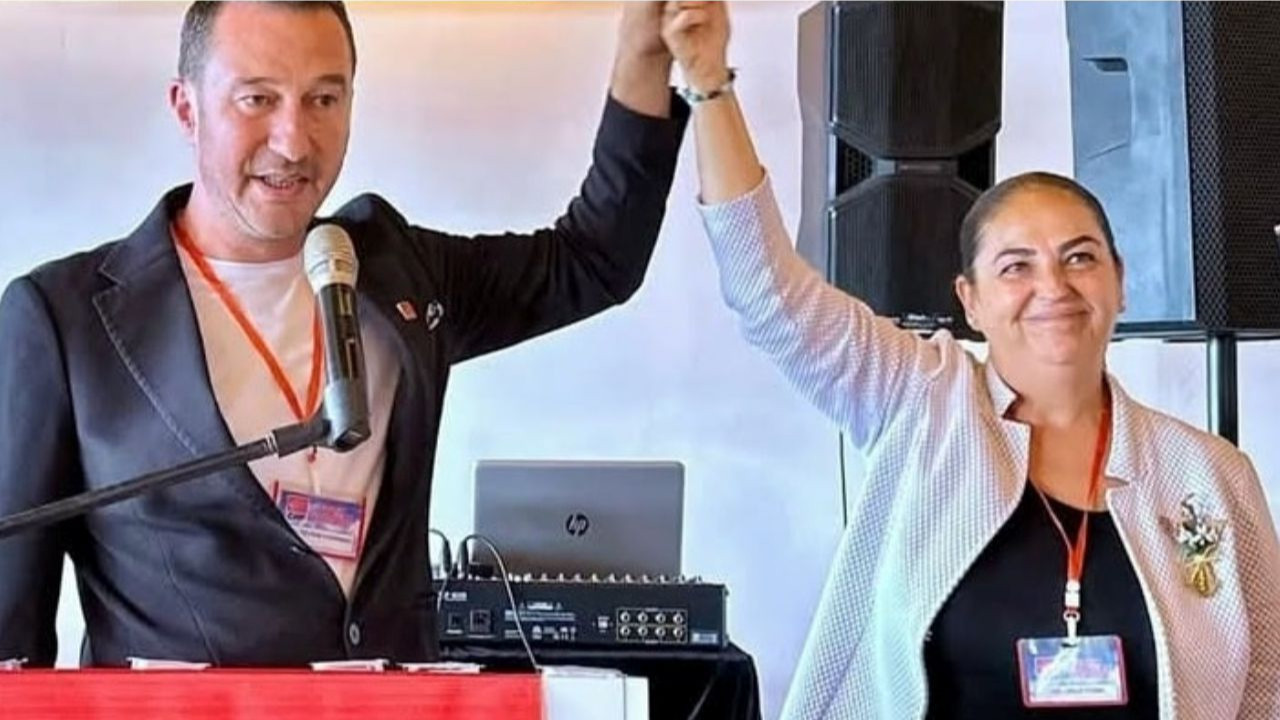 CHP'de İlk İlçe Kongresi Erdek'te Yapıldı