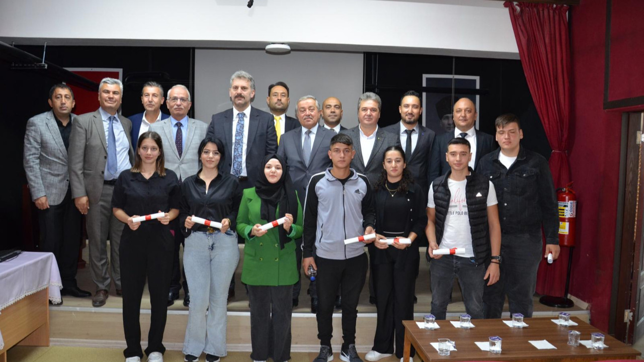 İş'te Başarının "3 İ Kuralı"nı Yazan Balıkesir'de Belge Töreni