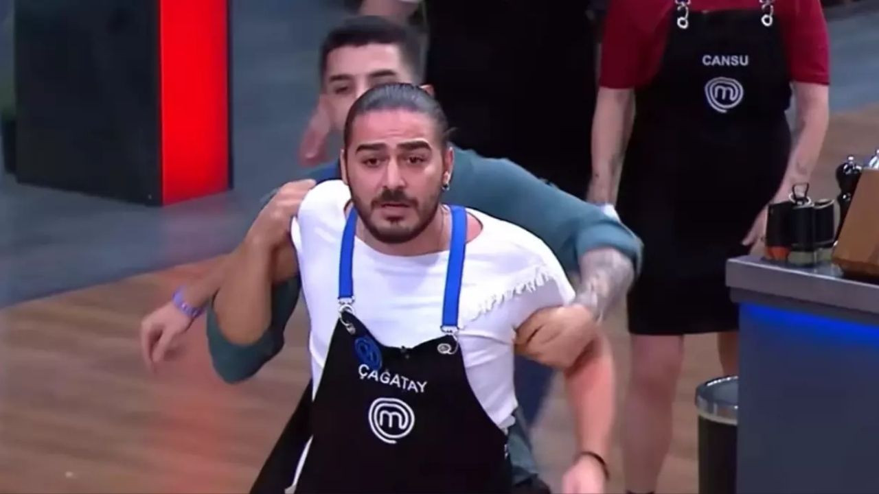 MasterChef'te Olay! Çağatay Mehmet Şef’in Üzerine Yürüdü, Stüdyodan Kovuldu