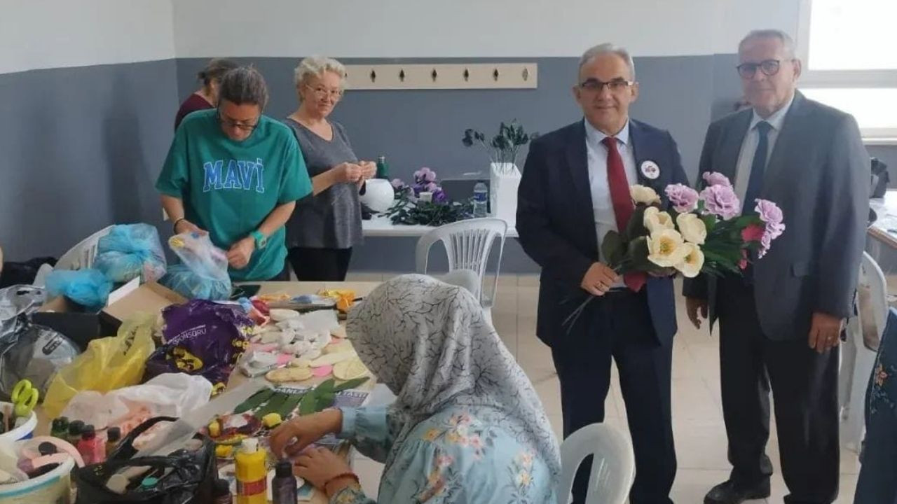 Edremit Halk Eğitimi Merkezi Geçici Yerinde Kurslarına Başladı