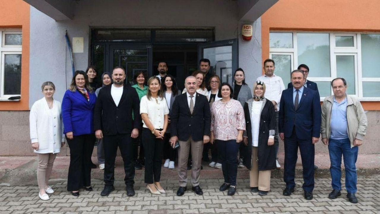 İl Müdürü Murat Demir'den İvrindi İlçe Okullarına Ziyaret