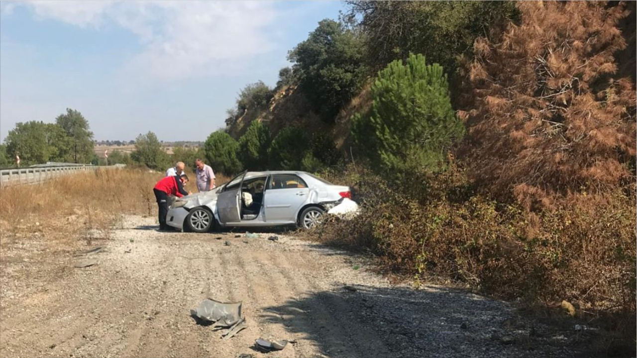 Selimiye Barajı Mevkiinde Araç Savruldu: 3 Yaralı