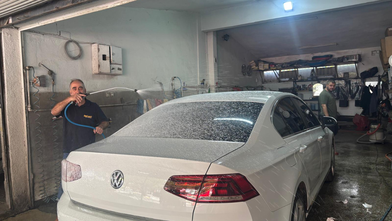 Balıkesir'de Oto Yıkama'da Soğuk Hava Etkisi