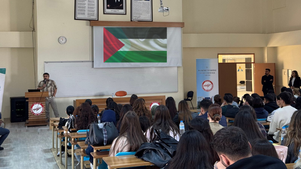 Balıkesir Üniversitesinde İlk Derste Gündem: Filistin!