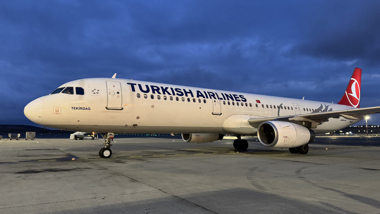 Sumud Filosu aktivisti 15 Türk vatandaşını taşıyan THY uçağı İstanbul'a ulaştı