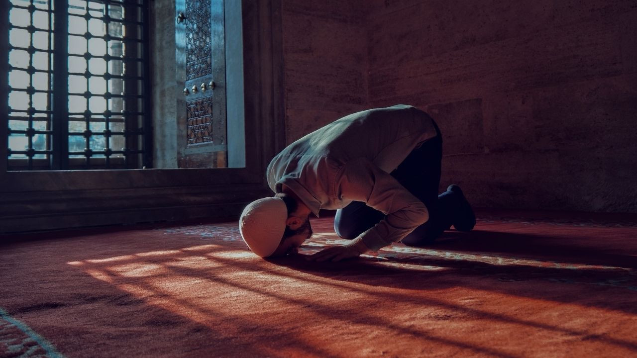 Balıkesir'de 10 Ekim 2025 Cuma Günü Namaz Vakitleri