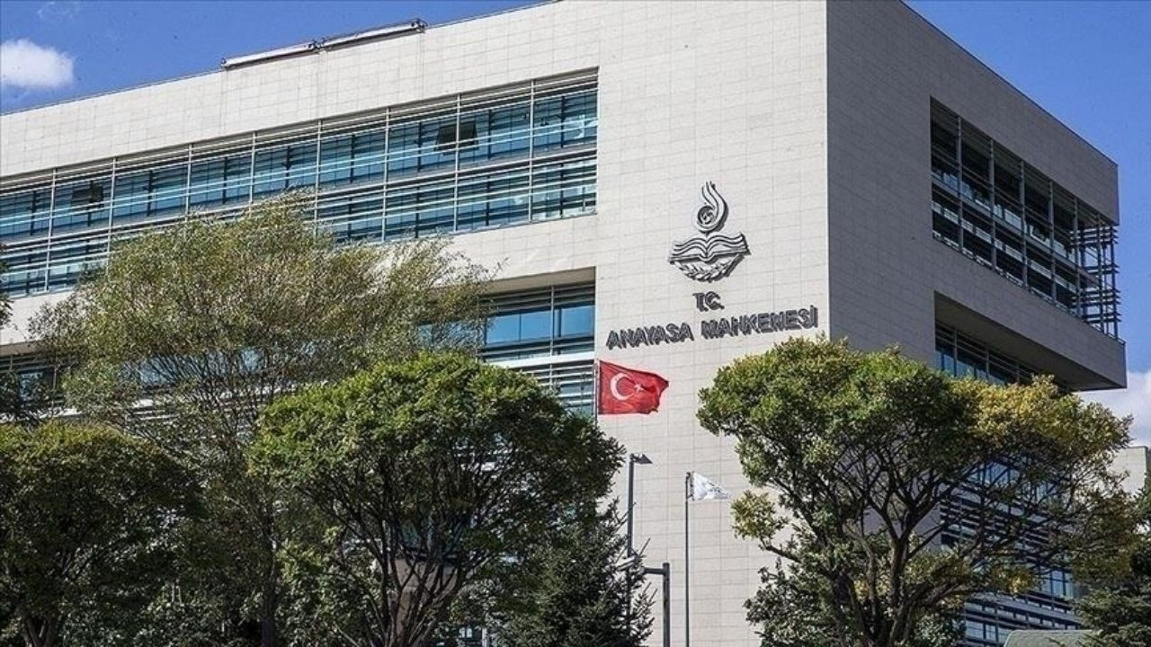 AYM’den Basın İlan Kurumu Düzenlemesine İptal