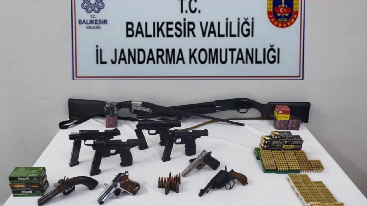 Balıkesir'de Kaçakçılık Operasyonu:18 Şüpheli Yakalandı!