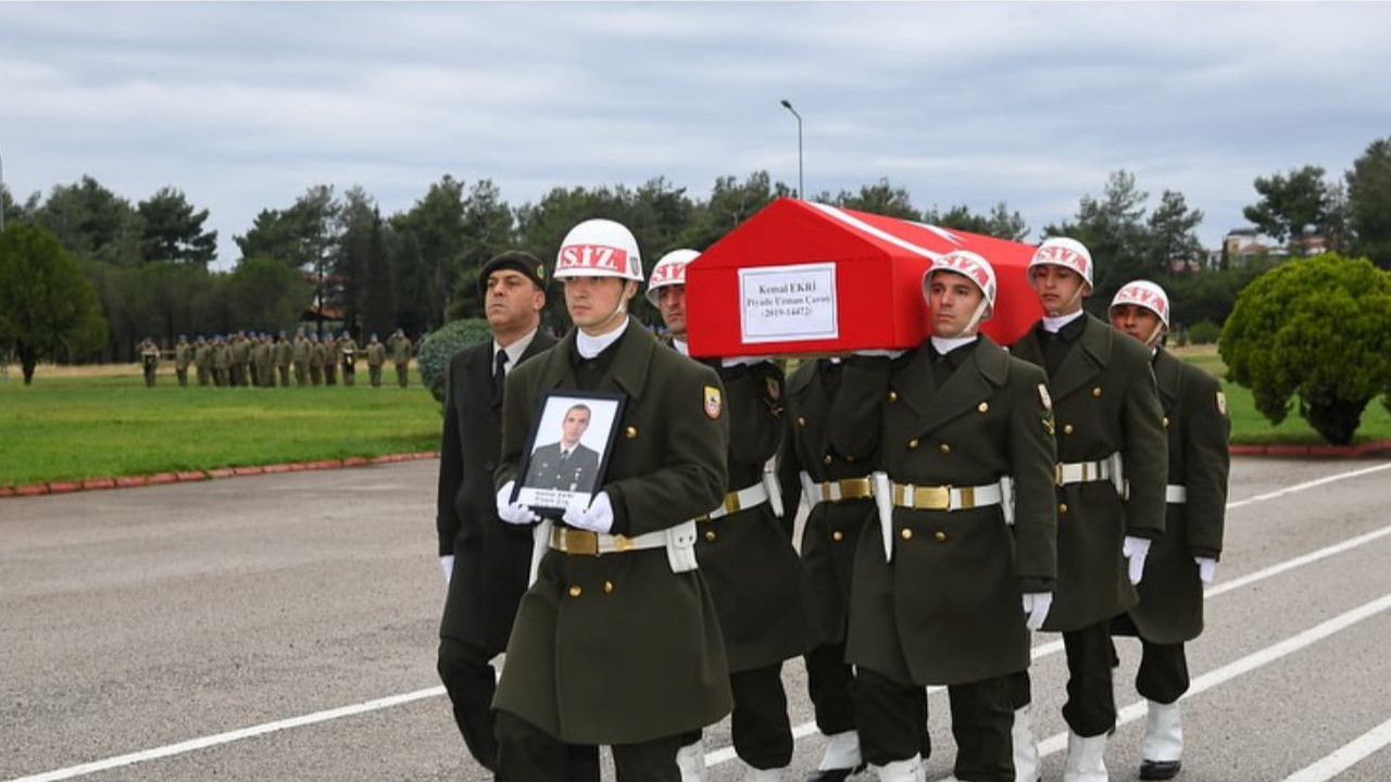 Şehit Uzman Çavuş Ekri, Törenle Uğurlandı