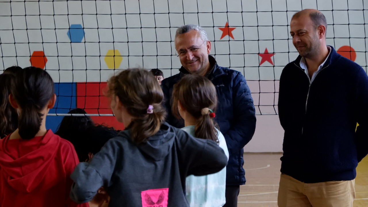 Başkan Semizel'den Voleybol Kortunda Duygusal Mesaj