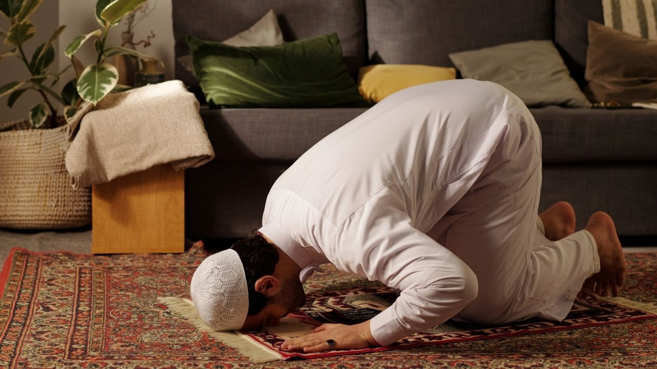 24 Ekim 2025 Cuma: Balıkesir Namaz Vakitleri