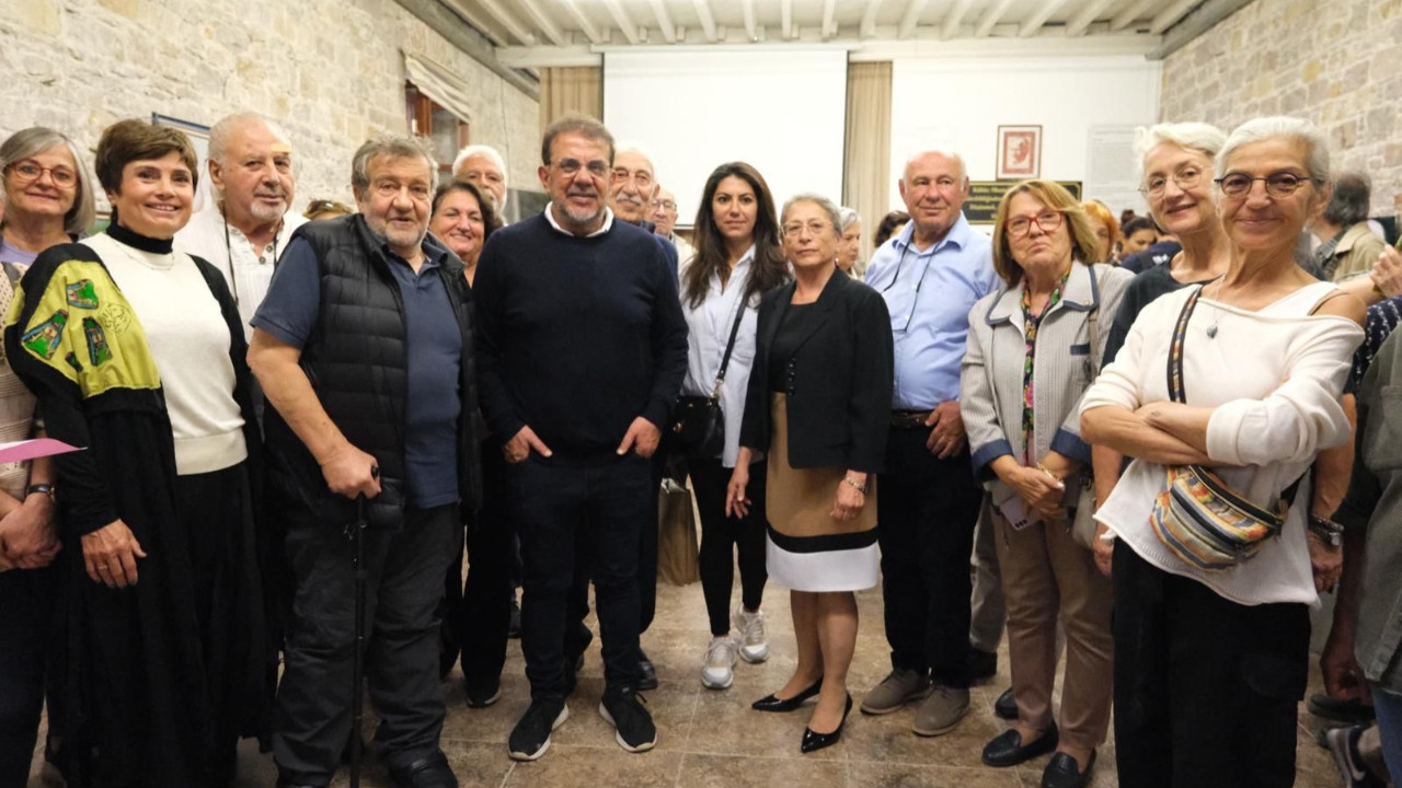 Ayvalık'ta "Islak Kanatlar" Sergisi Açıldı