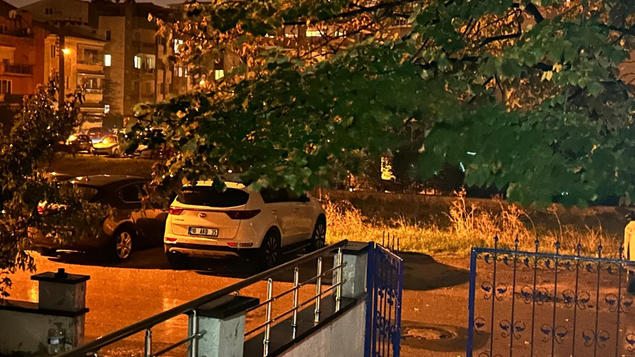 Balıkesir’de Gök Gürültülü Yağmur Başladı!
