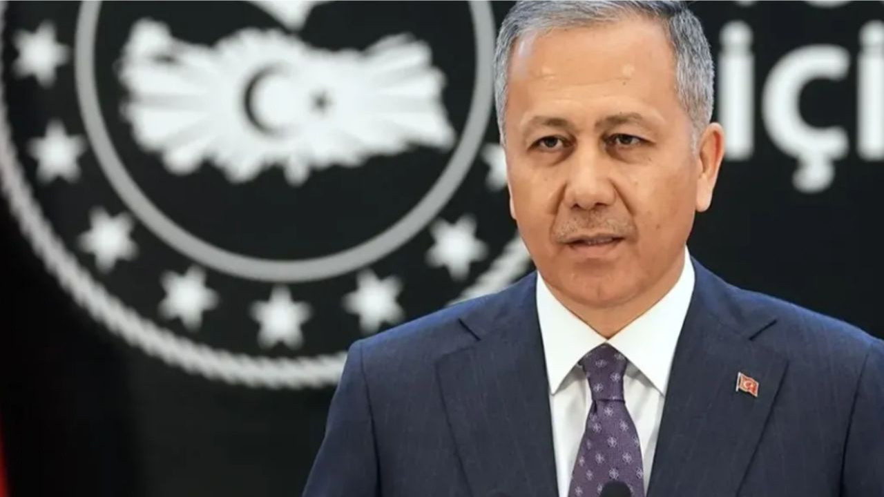 İçişleri Bakanı Yerlikaya "Sındırgı'da 3 Bina ve 1 Dükkan Yıkıldı"
