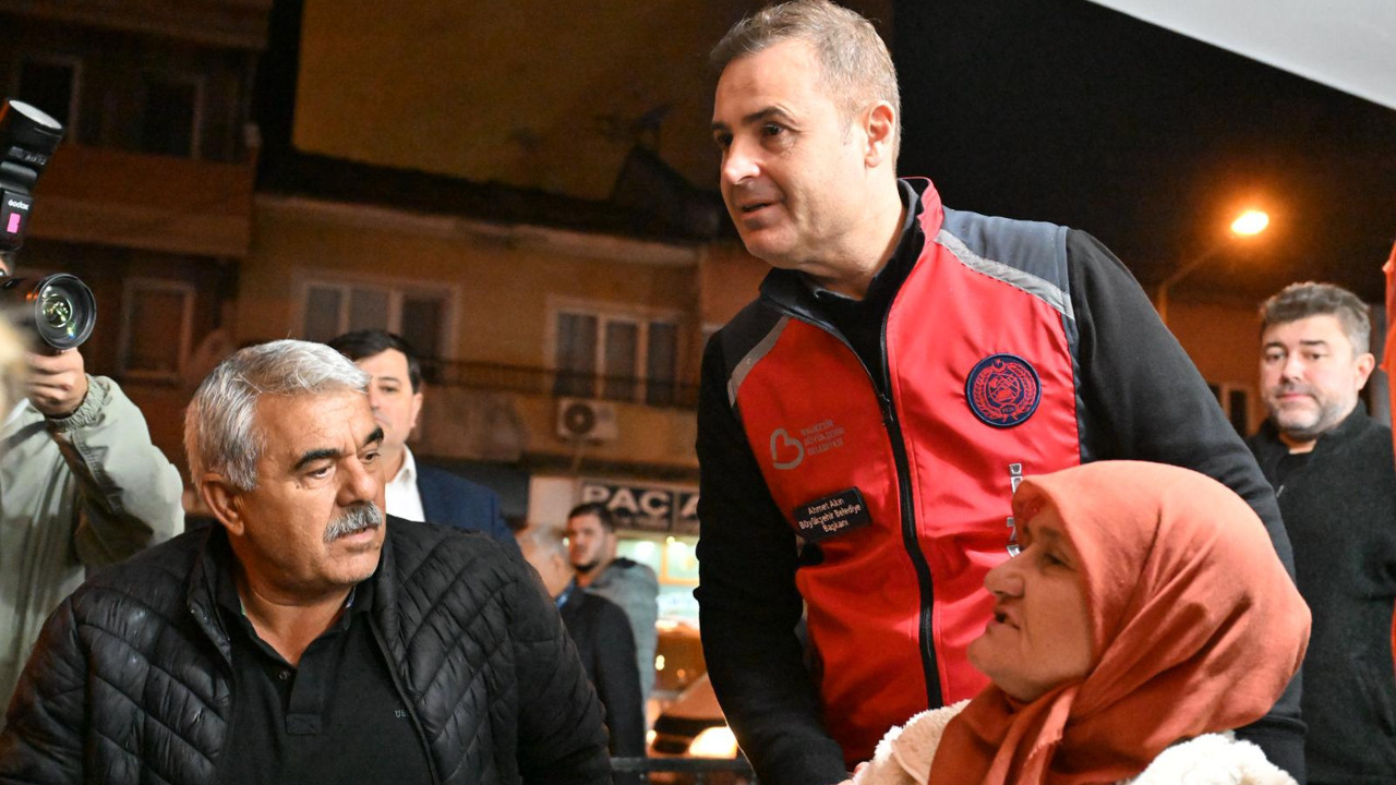 Büyükşehir Belediyesi 107 araç, 242 personelle deprem bölgesinde