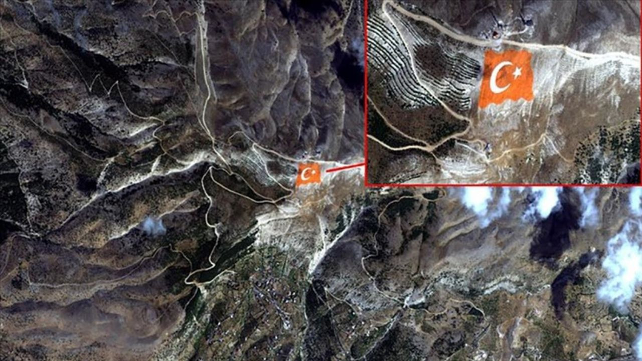 Ahır Dağı zirvesine işlenen Türk bayrağı, Göktürk-1 uydusu ile uzaydan görüntülendi