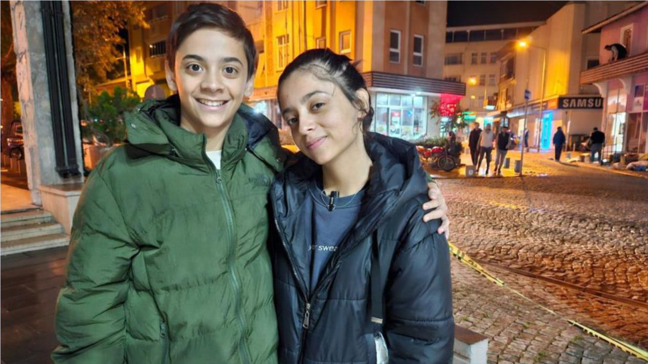 Depremde ölümden döndüler: "Kardeşimi enkazın altında kaldı sandım"