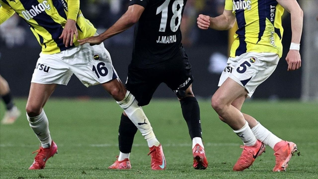 Beşiktaş-Fenerbahçe Derbisi Ne Zaman, Saat Kaçta, Hangi Kanalda Yayınlanacak?