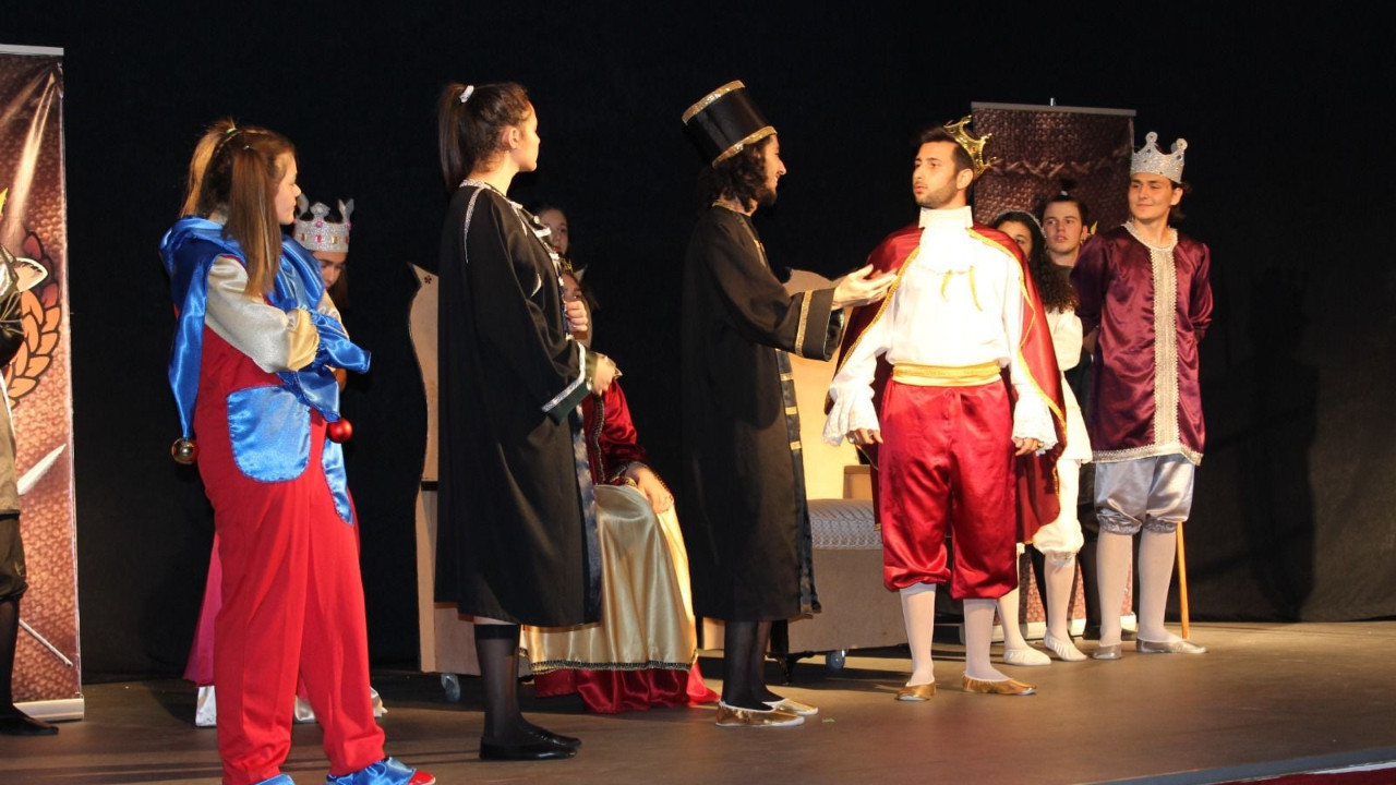 Burhaniye Belediyesi Kent Tiyatrosu Yeni Sezon Eğitimlerine Başladı