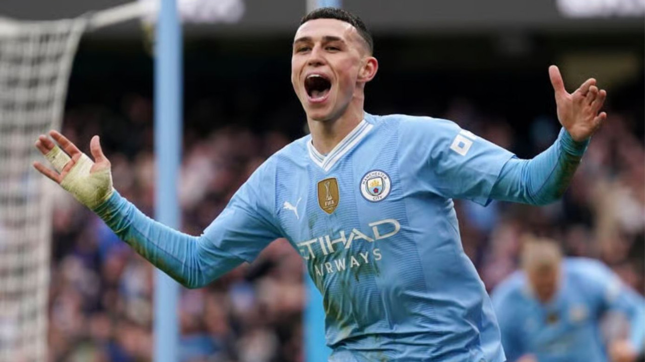 Manchester City, sahasında Borussia Dortmund'u 4-1 yendi