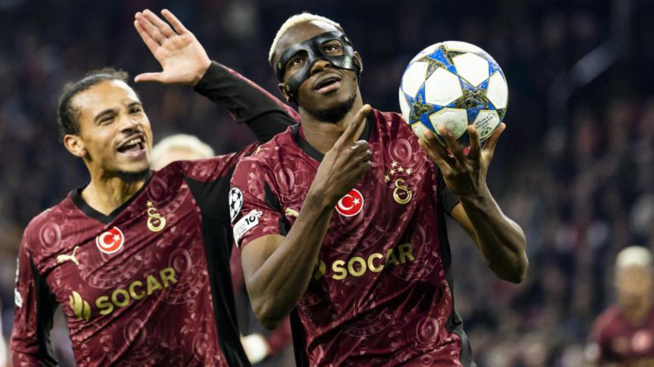 Victor Osimhen Ajax Maçında Hat-Trick Yaptı