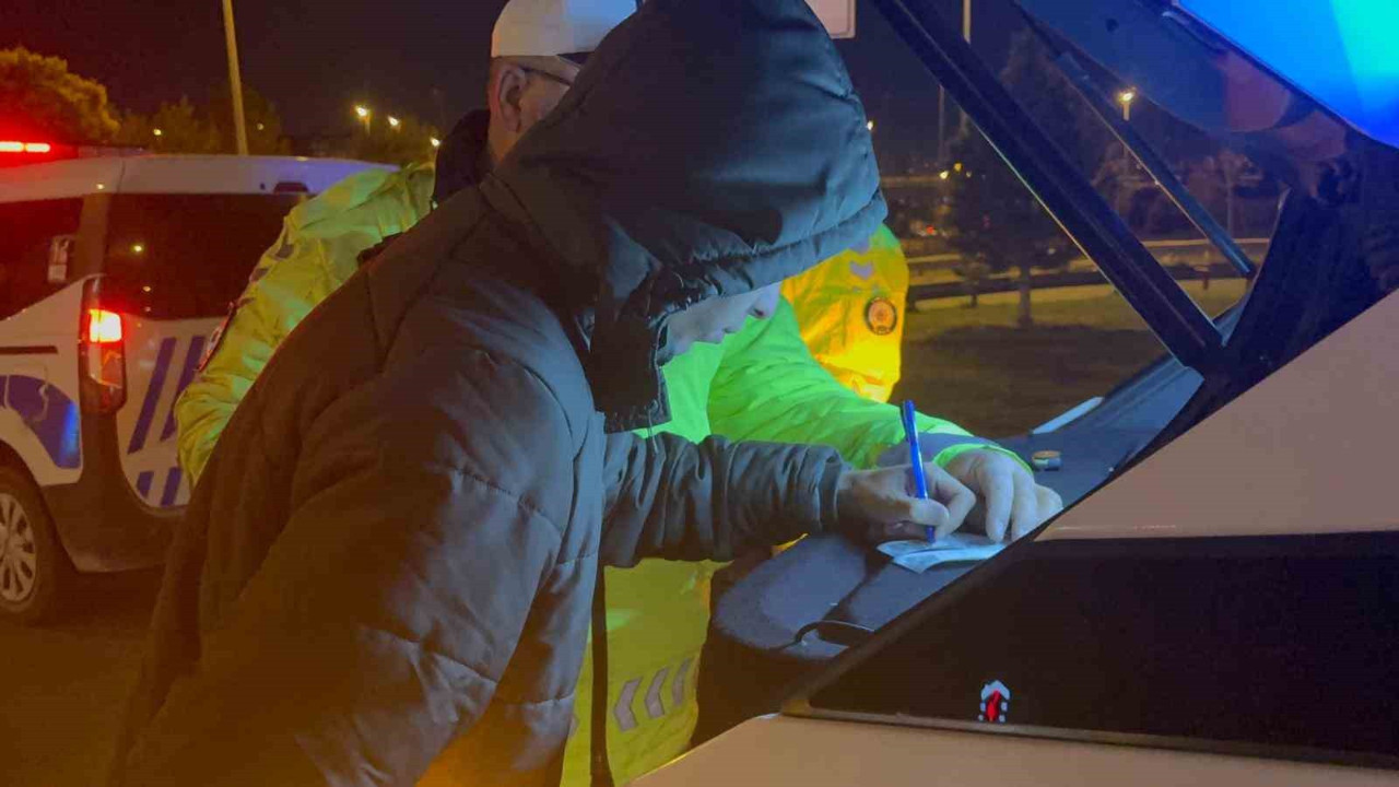 İlginç Olay! Kaza sonrası uyumaya devam etti!