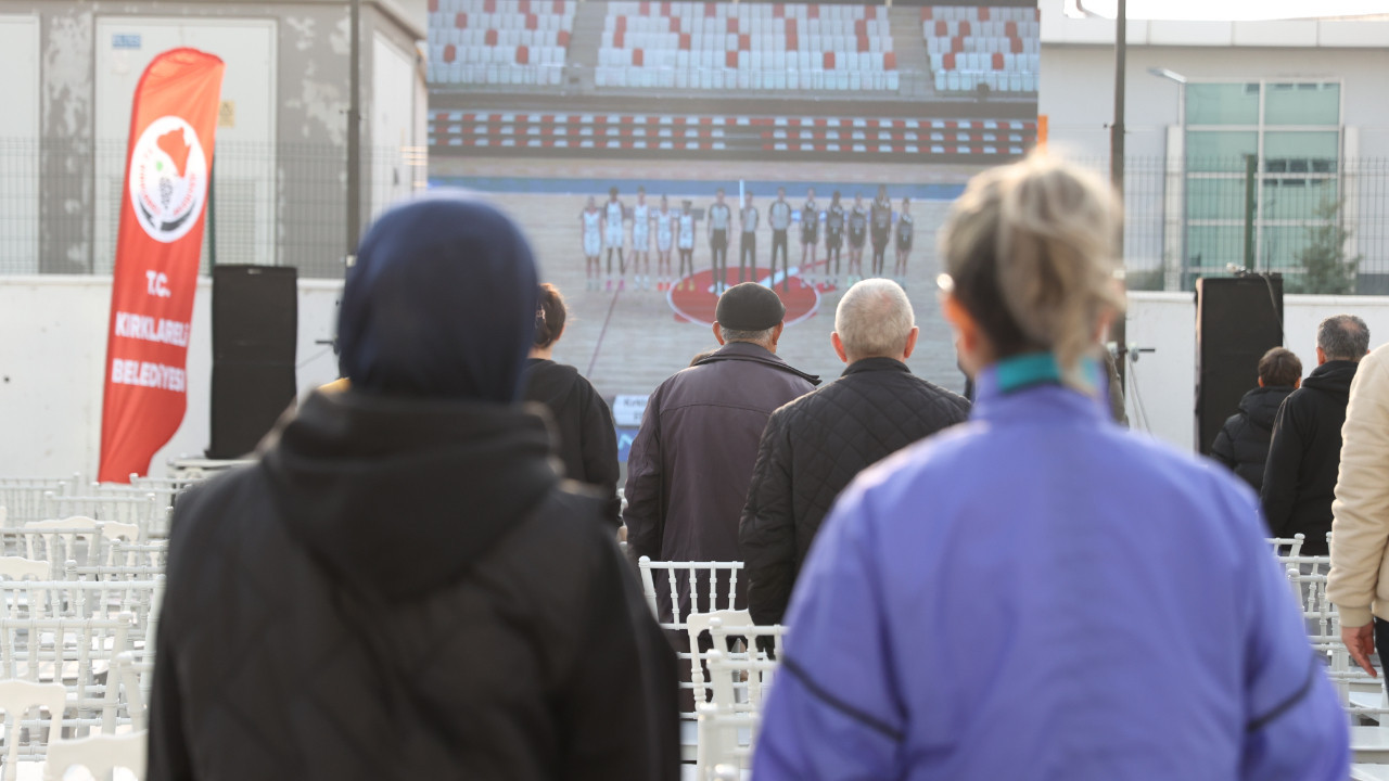 Seyircisiz Oynama Cezası Alan Takım Maçı Böyle İzlendi!