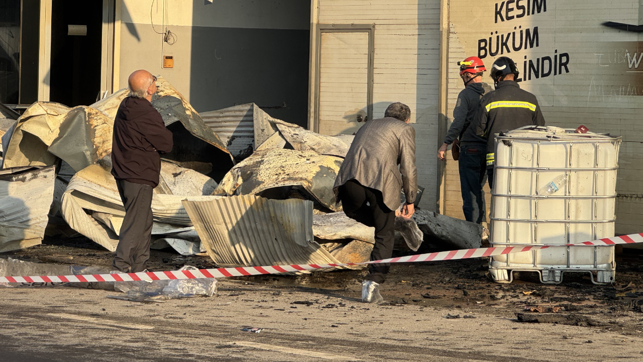 Kocaeli'de yangın çıkan fabrikada bilirkişi heyeti inceleme yaptı