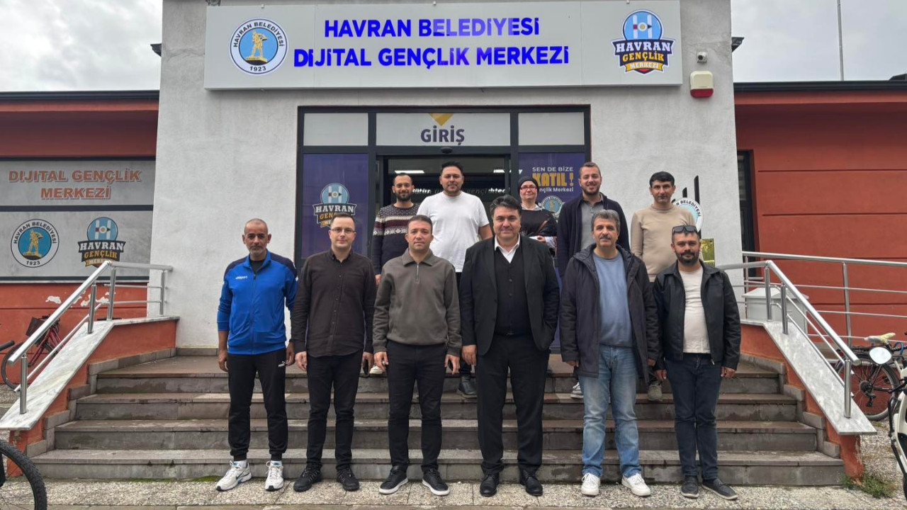 Havranlı Gençlerden Başkan Ersoy’a Sürpriz Kutlama
