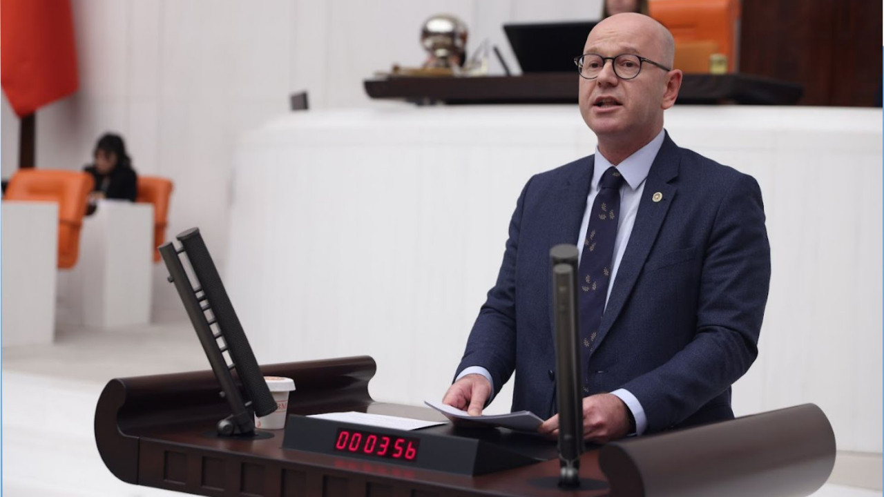 Aile Yapısı Dağılıyor: Sarı’dan Bakanlığa Çarpıcı Eleştiri