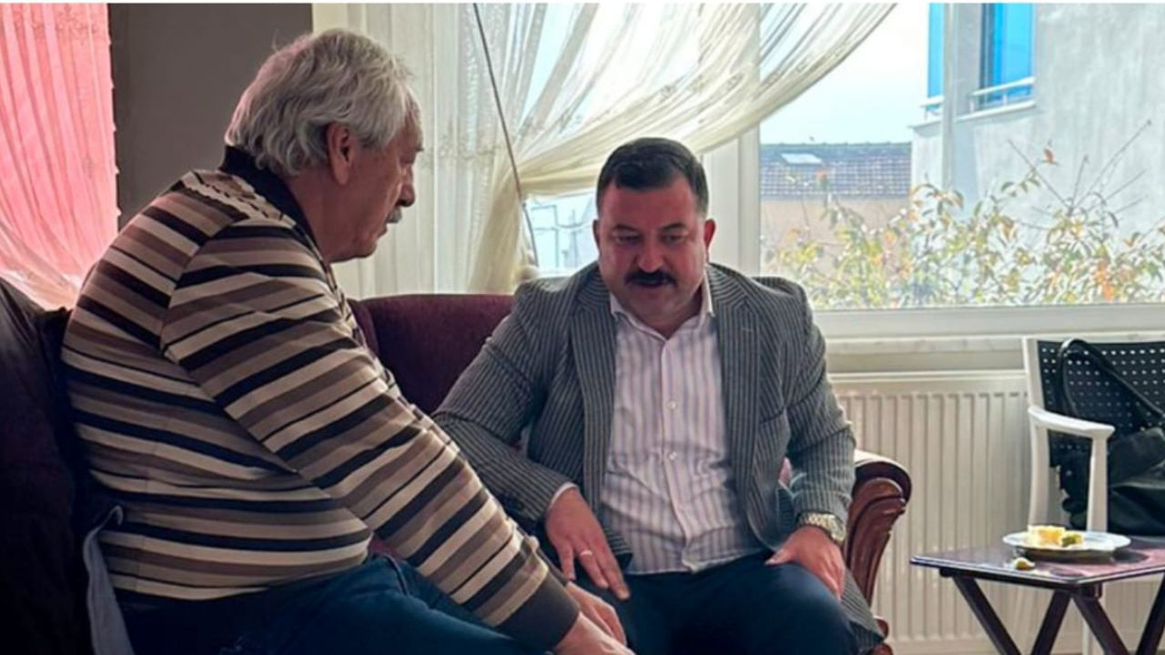 Vekil Yüksel, Şehit Emre Sayın’ın Ailesini Ziyaret Etti