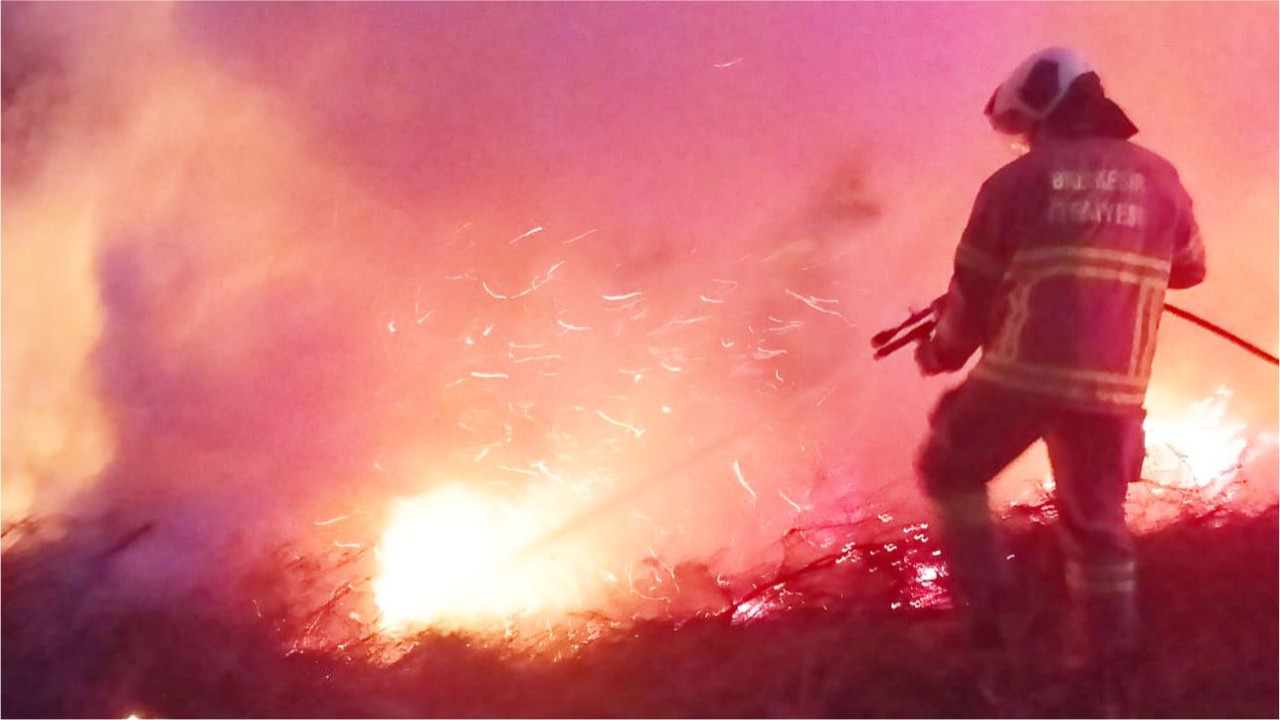 Savaştepe Kurudere’de Orman Yangını Kontrol Altında