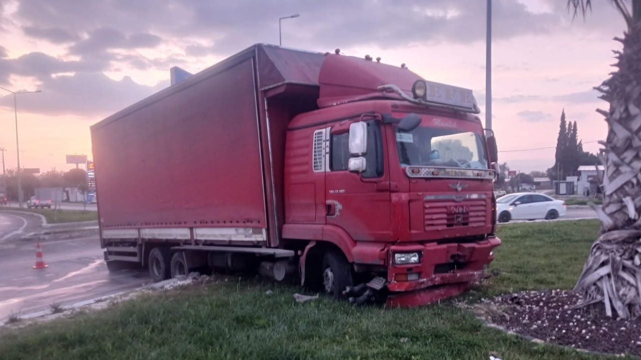 Edremit Akıllı Kavşak’ta Bir Kaza Daha!