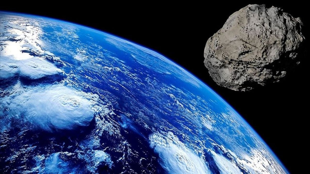 NASA’dan kritik açıklama: Otobüs büyüklüğünde asteroit Dünya’yı teğet geçiyor