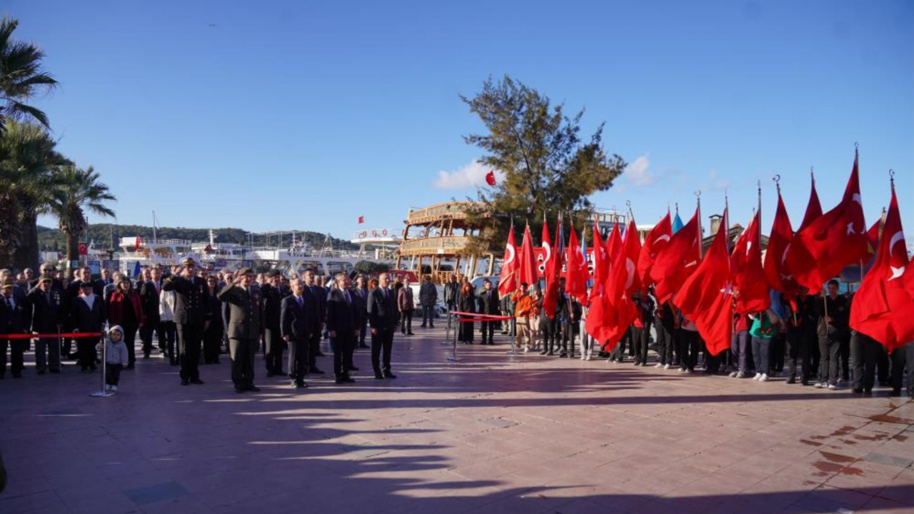Ayvalık’ta Öğretmenler Günü Törenle Kutlandı