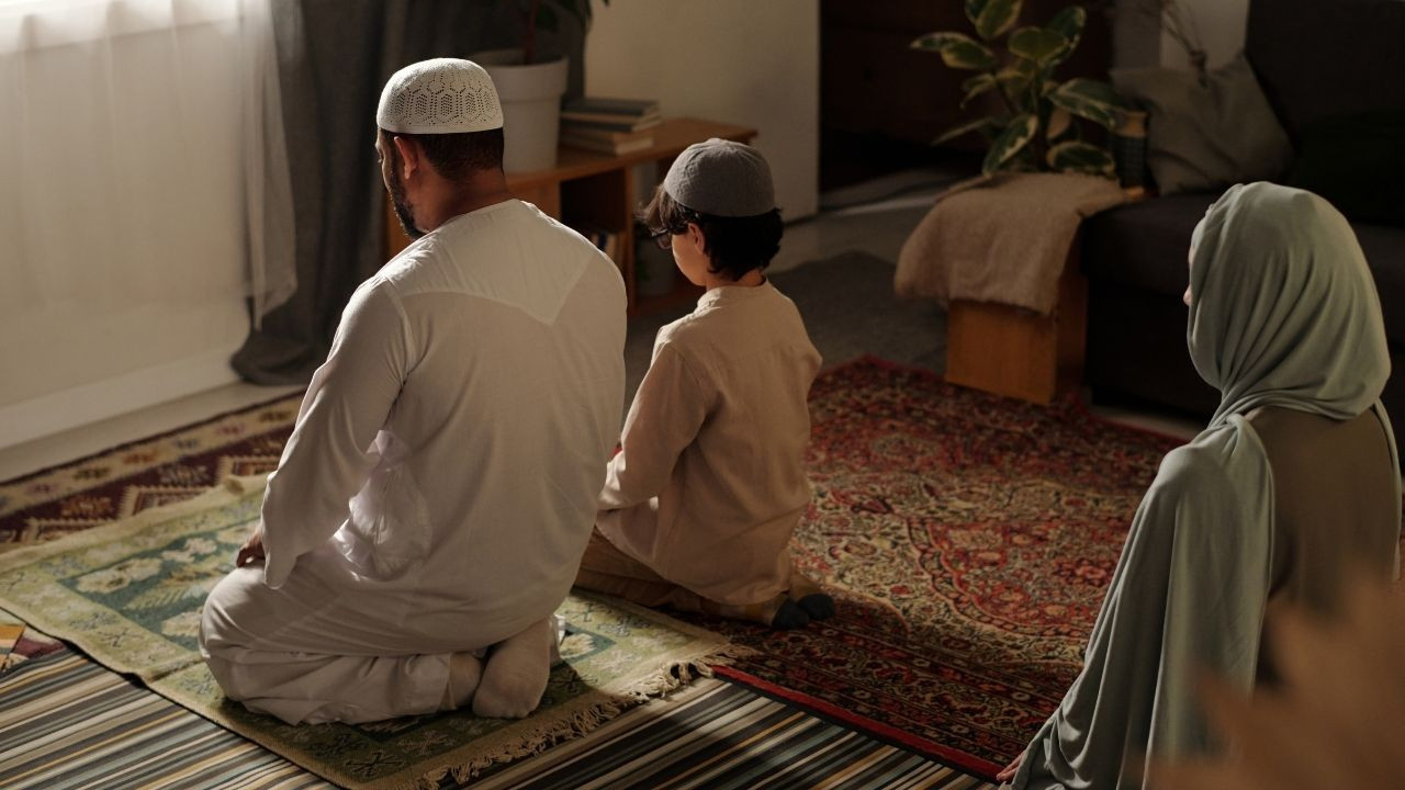 Balıkesir 25 Kasım 2025 Salı Namaz Vakitleri