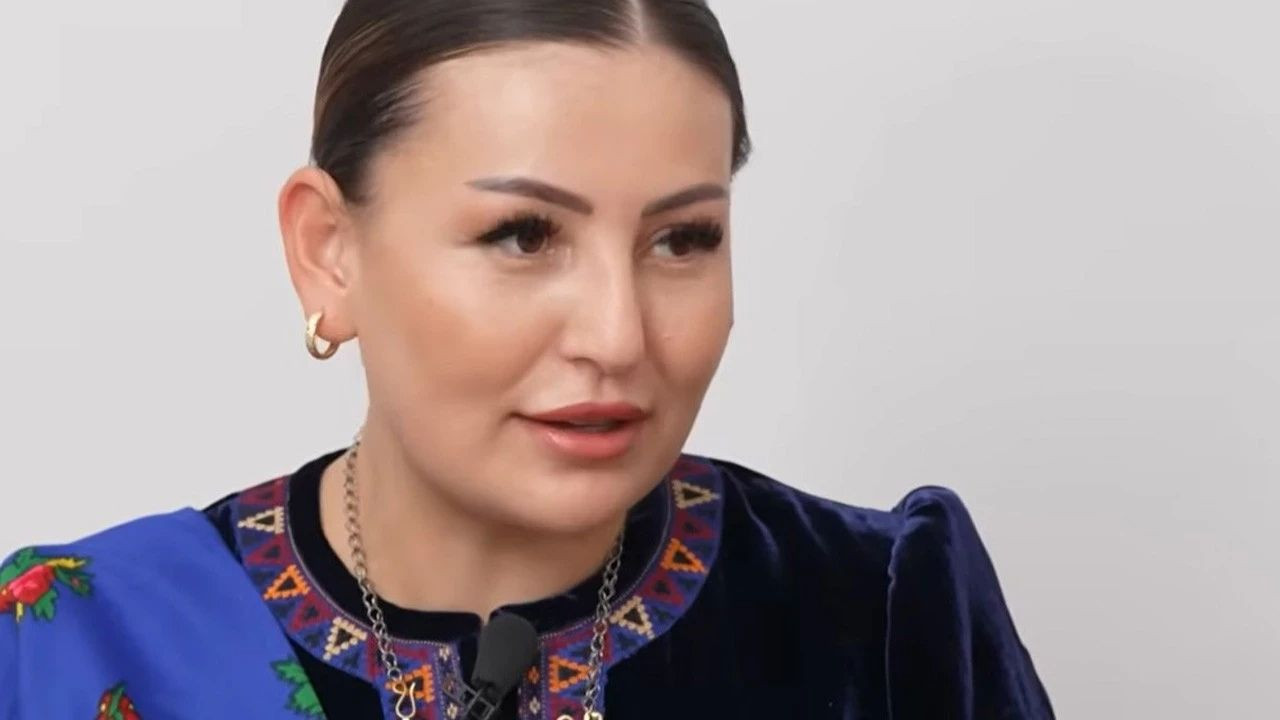 Gelin Evi Roza Akdeniz Kimdir, Nerelidir ve Kaç Yaşındadır?