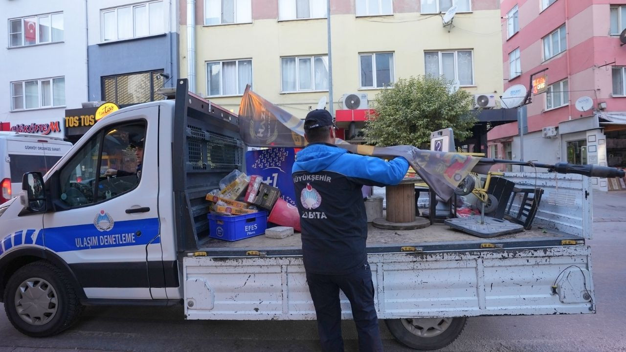 Büyükşehir Zabıtasından Kaldırım İşgallerine Sıkı Denetim