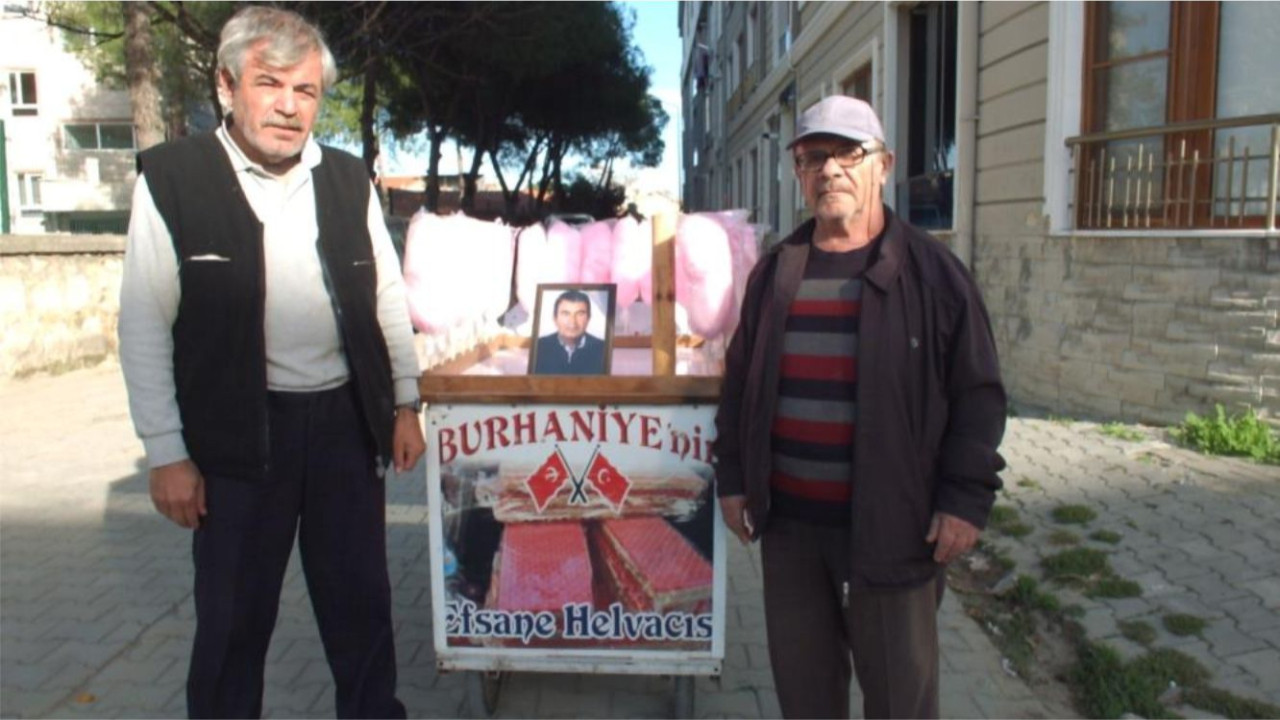 Balıkesir'de Bir Vatandaş Ölen Kardeşi İçin Pamuk Şeker Hayrı Yaptı
