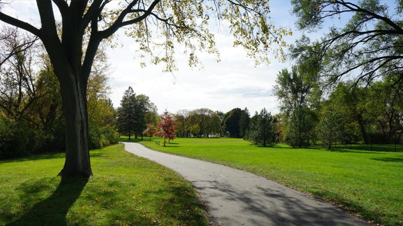 Balıkesir Büyükşehir Belediyesi, Manyas Cumhuriyet Parkı Sert Zemin Hazırlanması Yapım İşi İçin İhaleye Çıkıyor