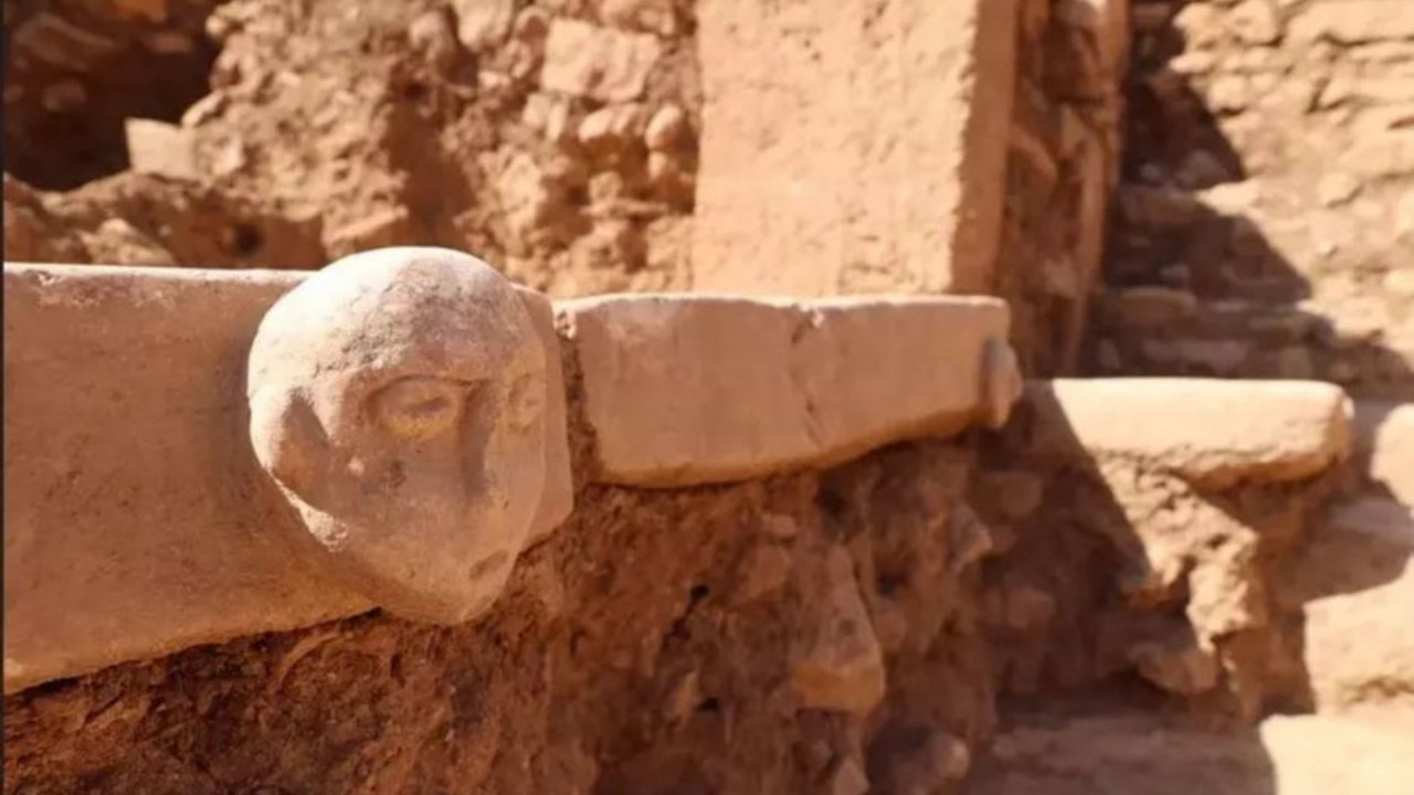 Şanlıurfa’da 10 Bin Yıllık İnsan Yüzü Heykeli Bulundu